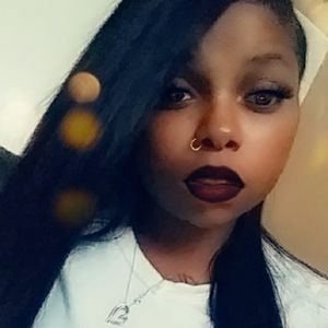 Meet your Posher, Shea